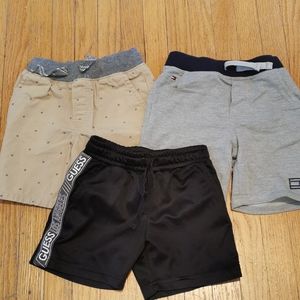 🌟3 shorts. Size 2T